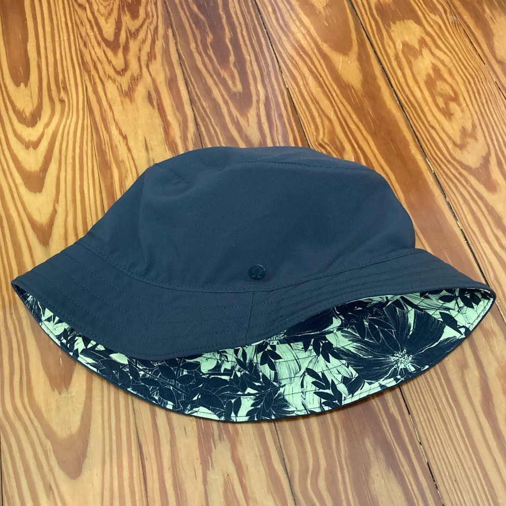 Lululemon Reversible Bucket Hat